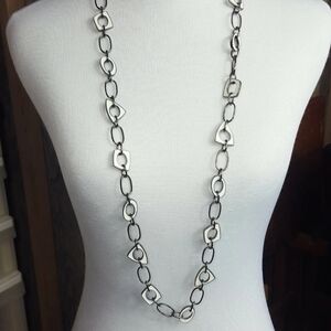 💜5/$25💜 Lia sophia Necklace Gunmetal With Cream Enamel Geometric Links 40"